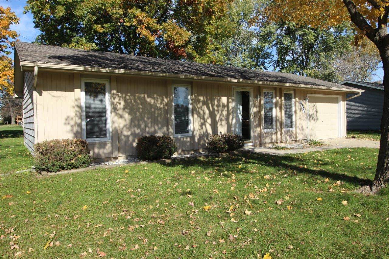 8205 Newfield Drive - Photo 1