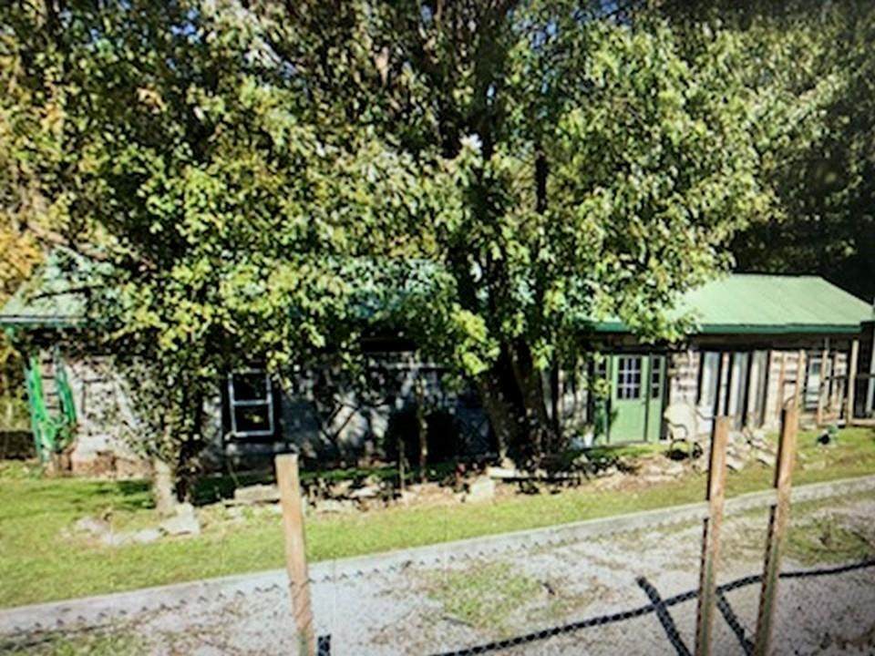 4249 Grandview Road - Photo 1
