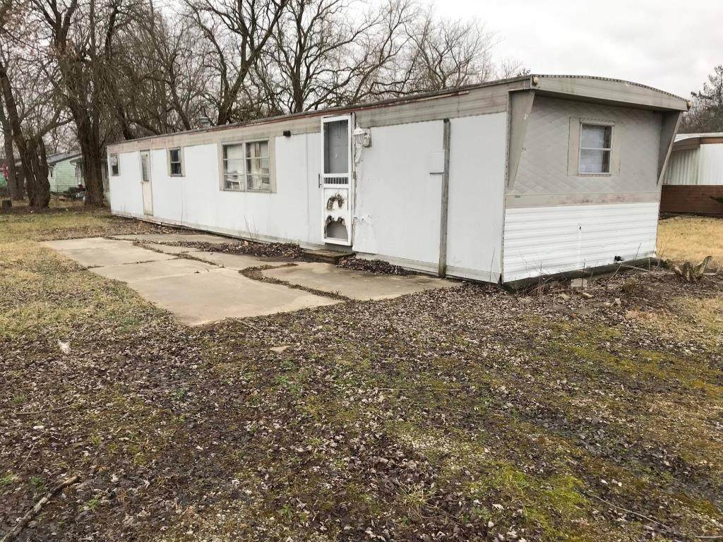 721 Greenbriar Drive - Photo 1