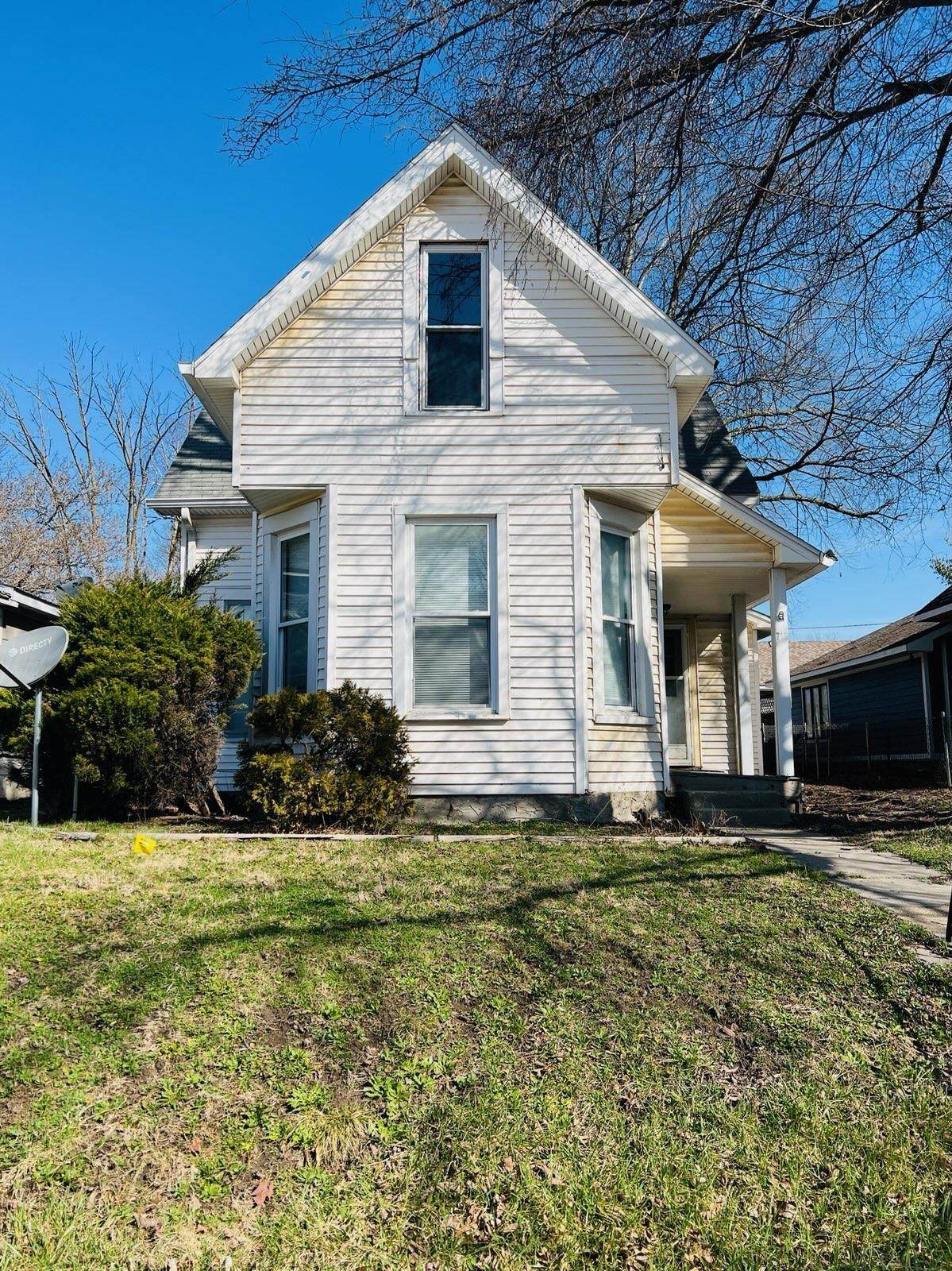 710 Superior Street - Photo 1