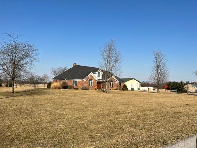 4911 600 East Road - Photo 1