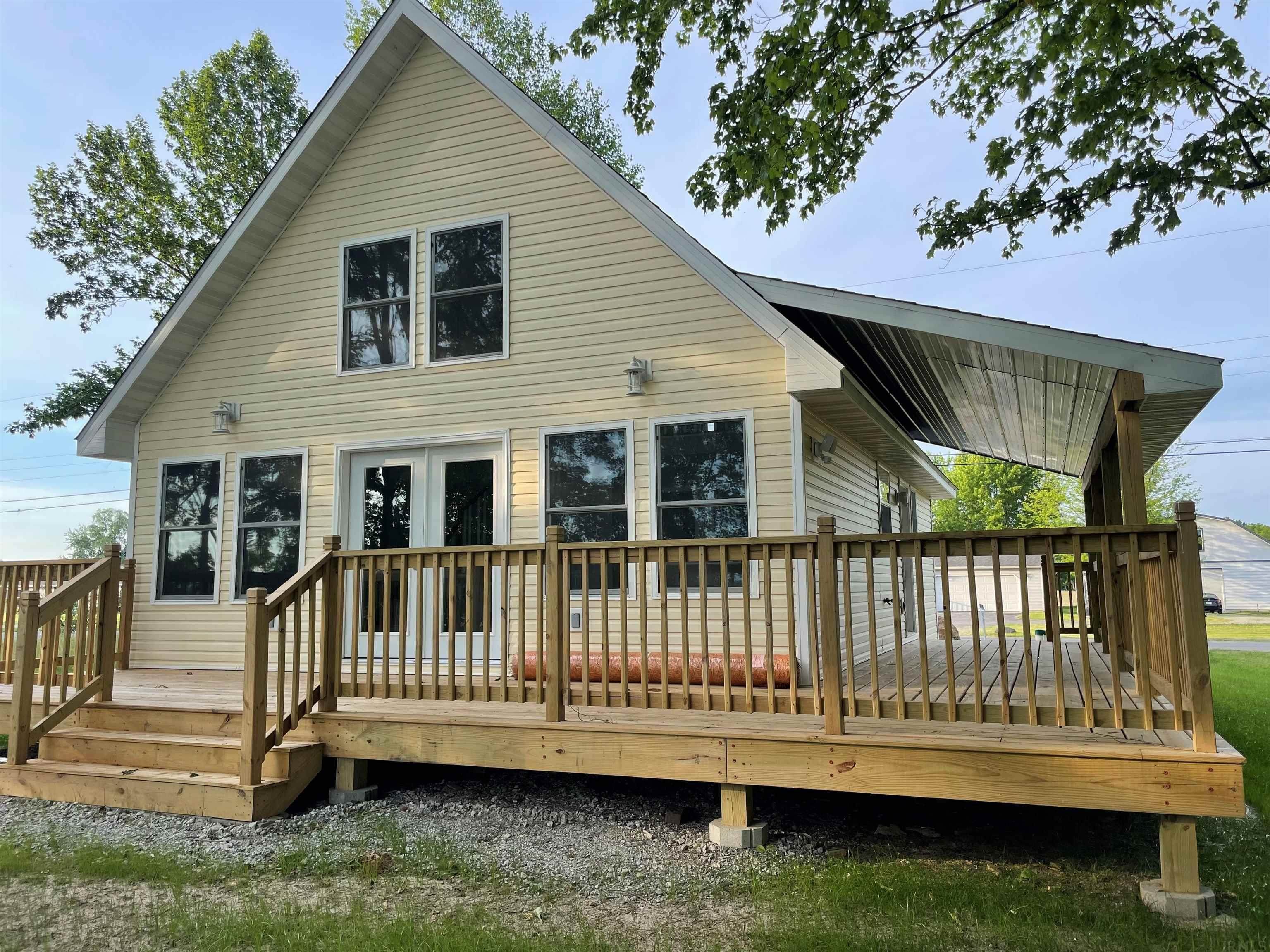 5785 Sheridan Road - Photo 1