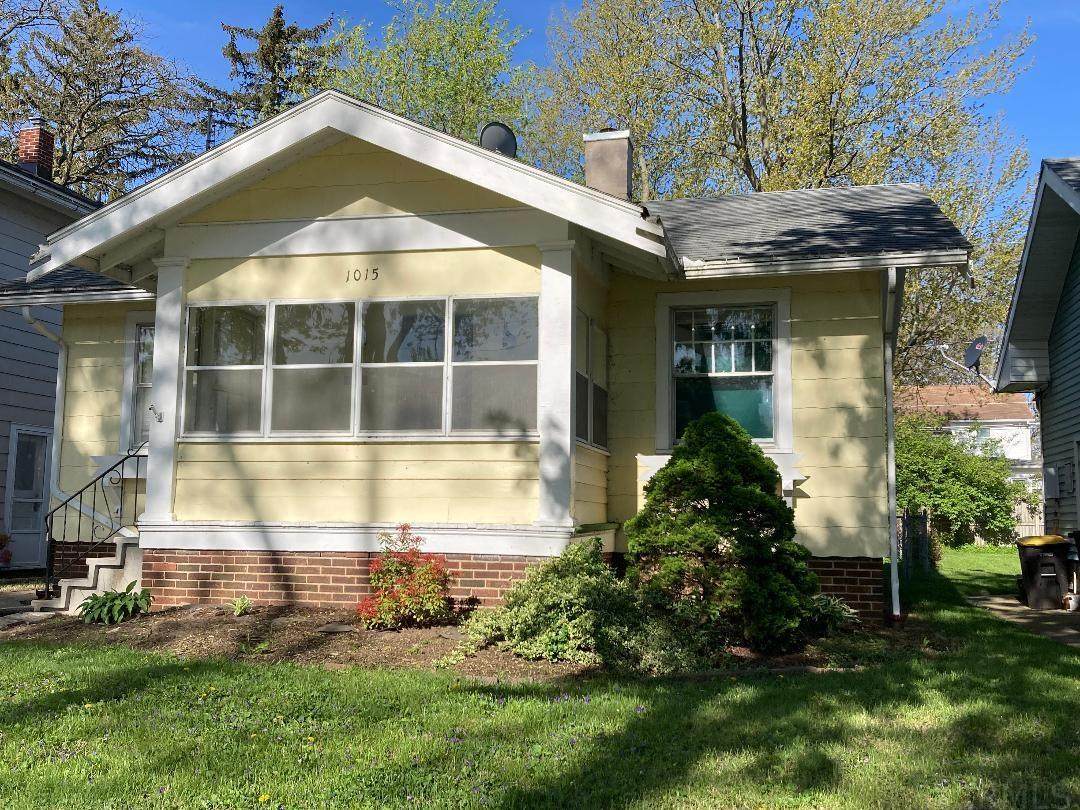1015 Pemberton Drive - Photo 1