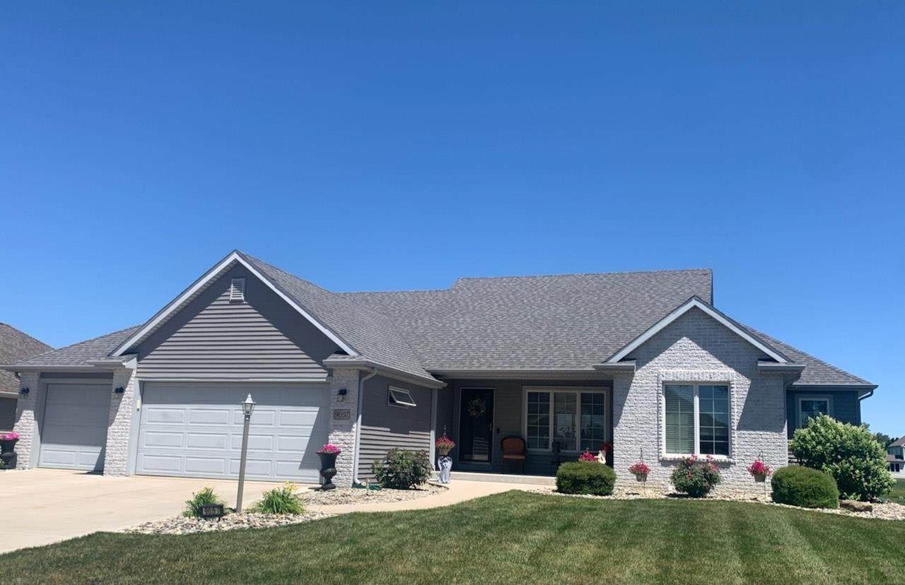 9057 Landin Pointe Boulevard - Photo 1