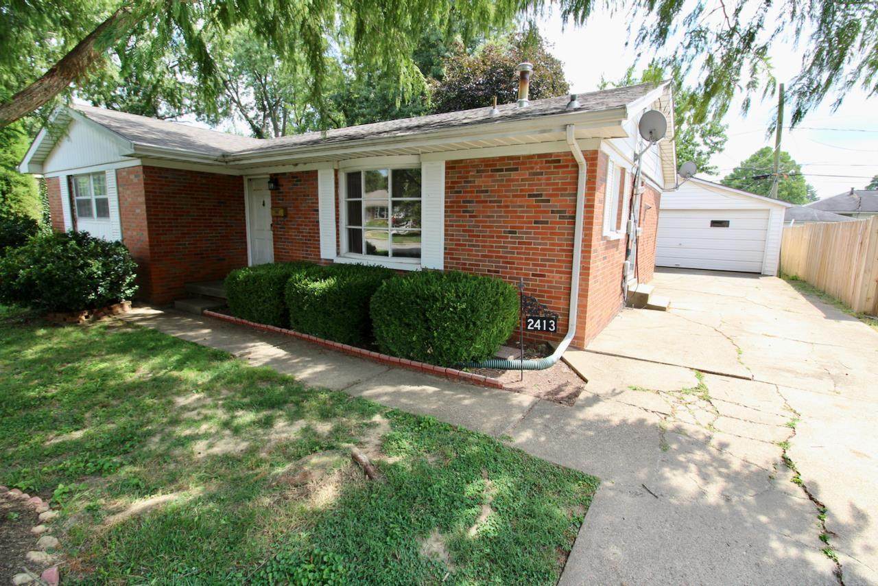 2413 Graham Avenue - Photo 1