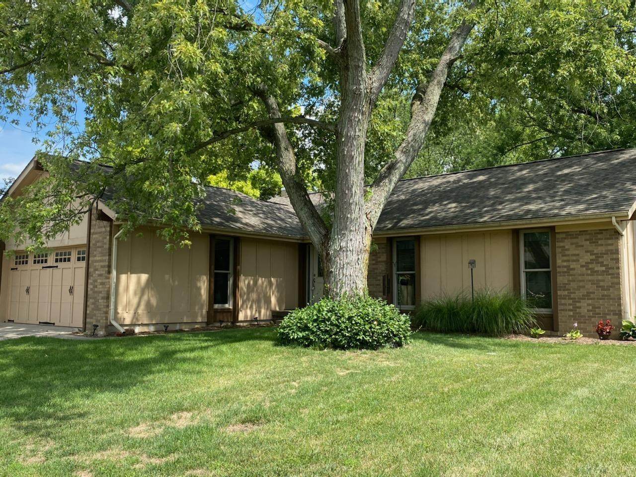 108 Crimson Court - Photo 1