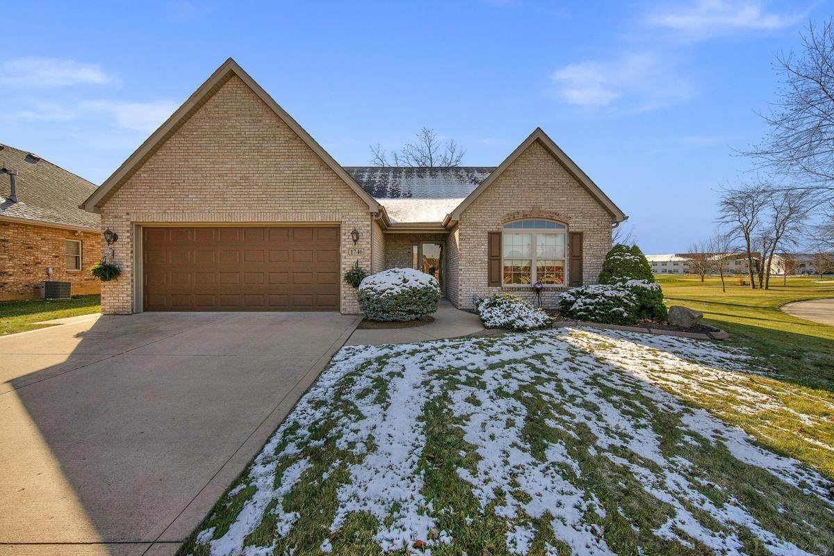 1746 Hunters Cove Circle - Photo 1