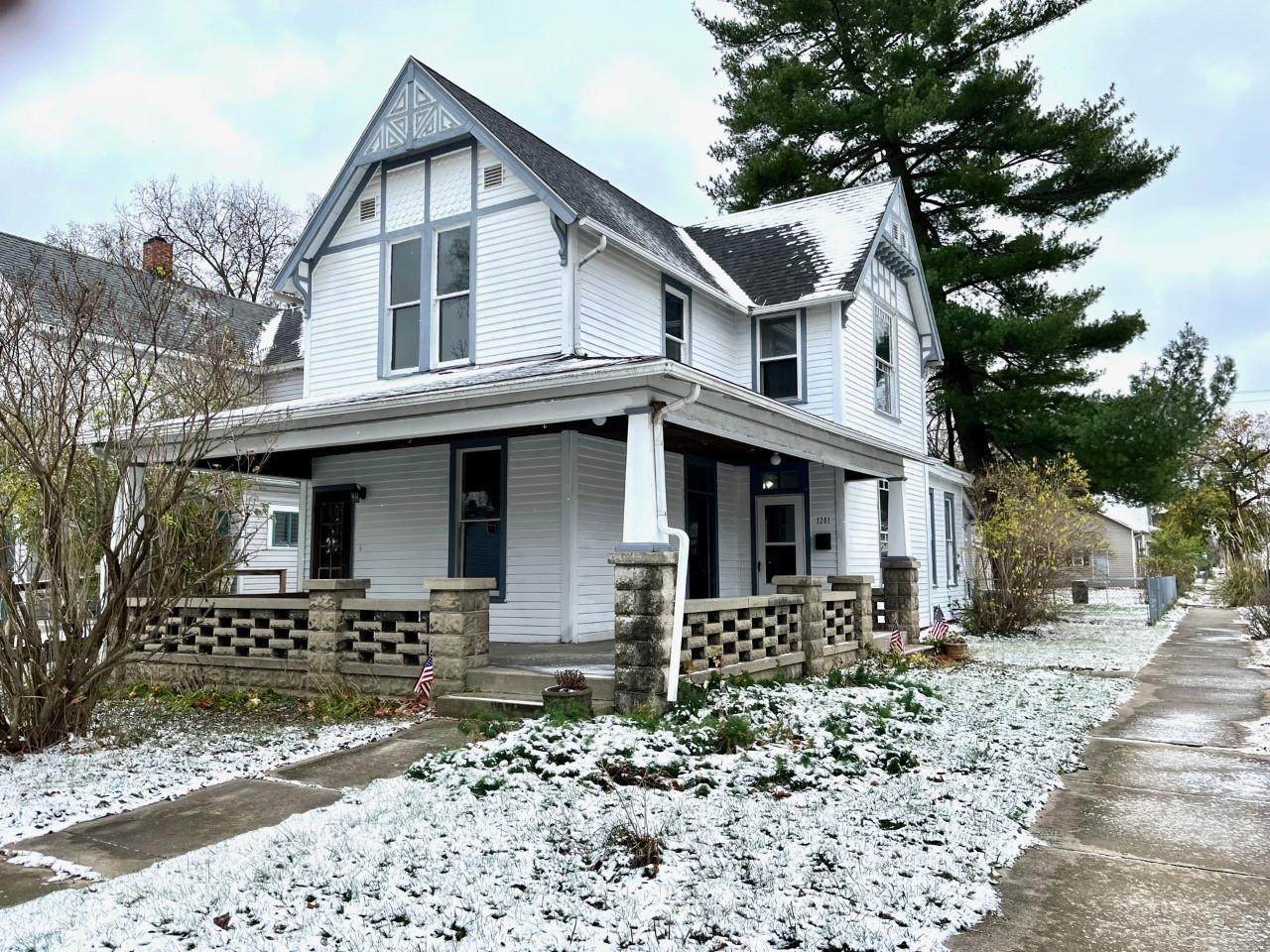 1201 Roberts Street - Photo 1