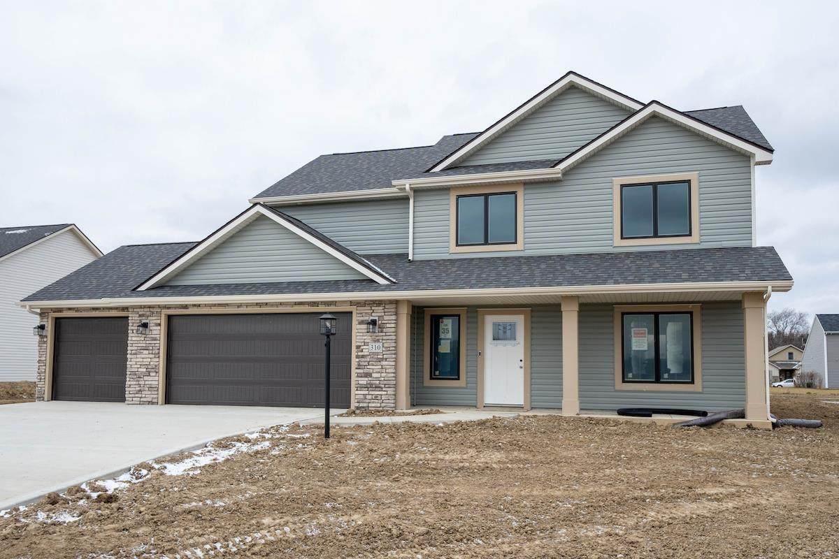 310 Cottonwood Court - Photo 1