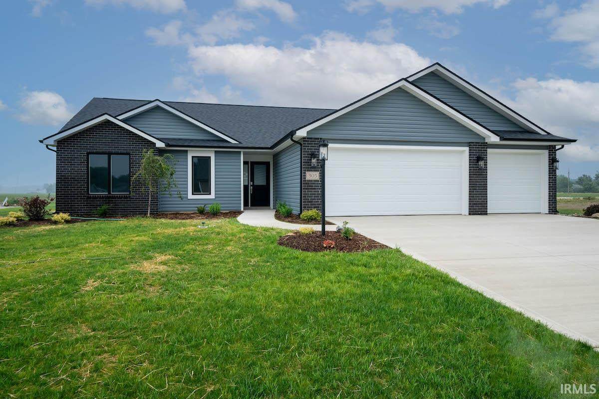 305 Cottonwood Court - Photo 1
