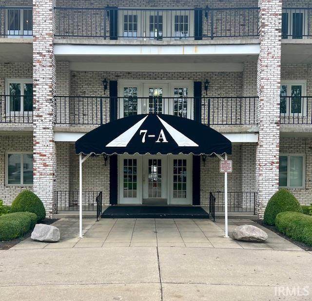 4501 Wheeling Avenue - Photo 1