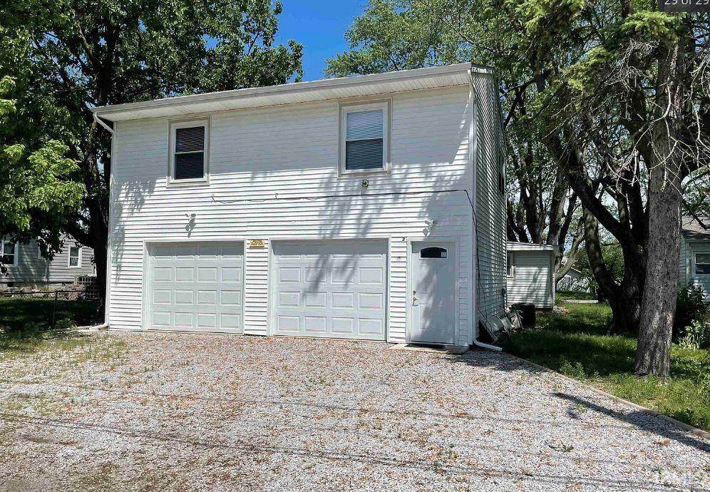 726 31 Street - Photo 1