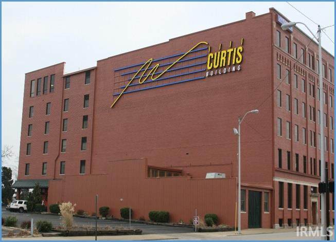 915 Main Street - Photo 1