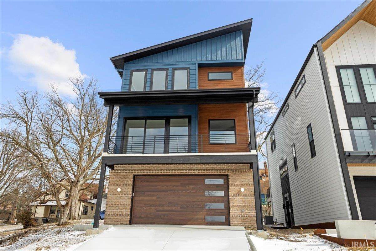 285 8th Street - Photo 1