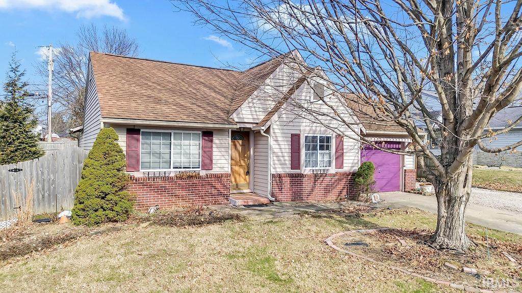 546 Lois Lane - Photo 1