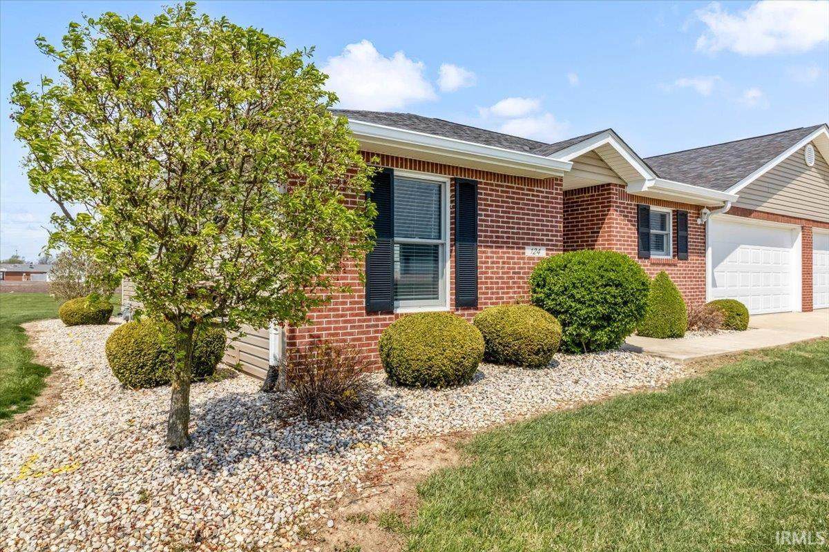 124 Sunset Drive - Photo 1