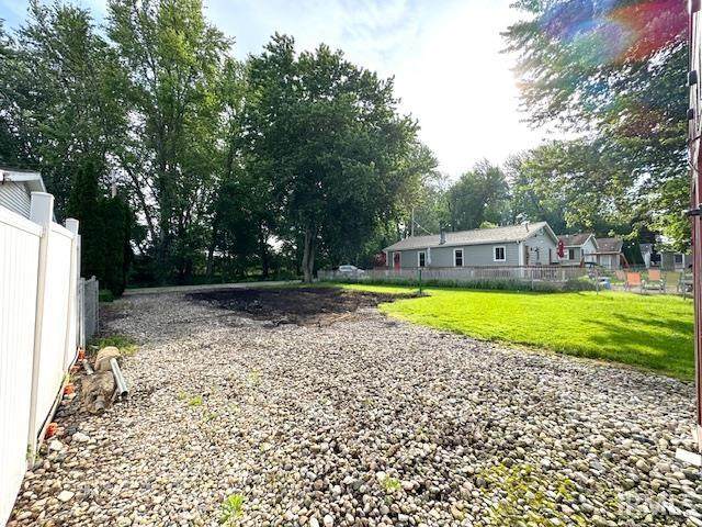 5055 Summerholme Road - Photo 1