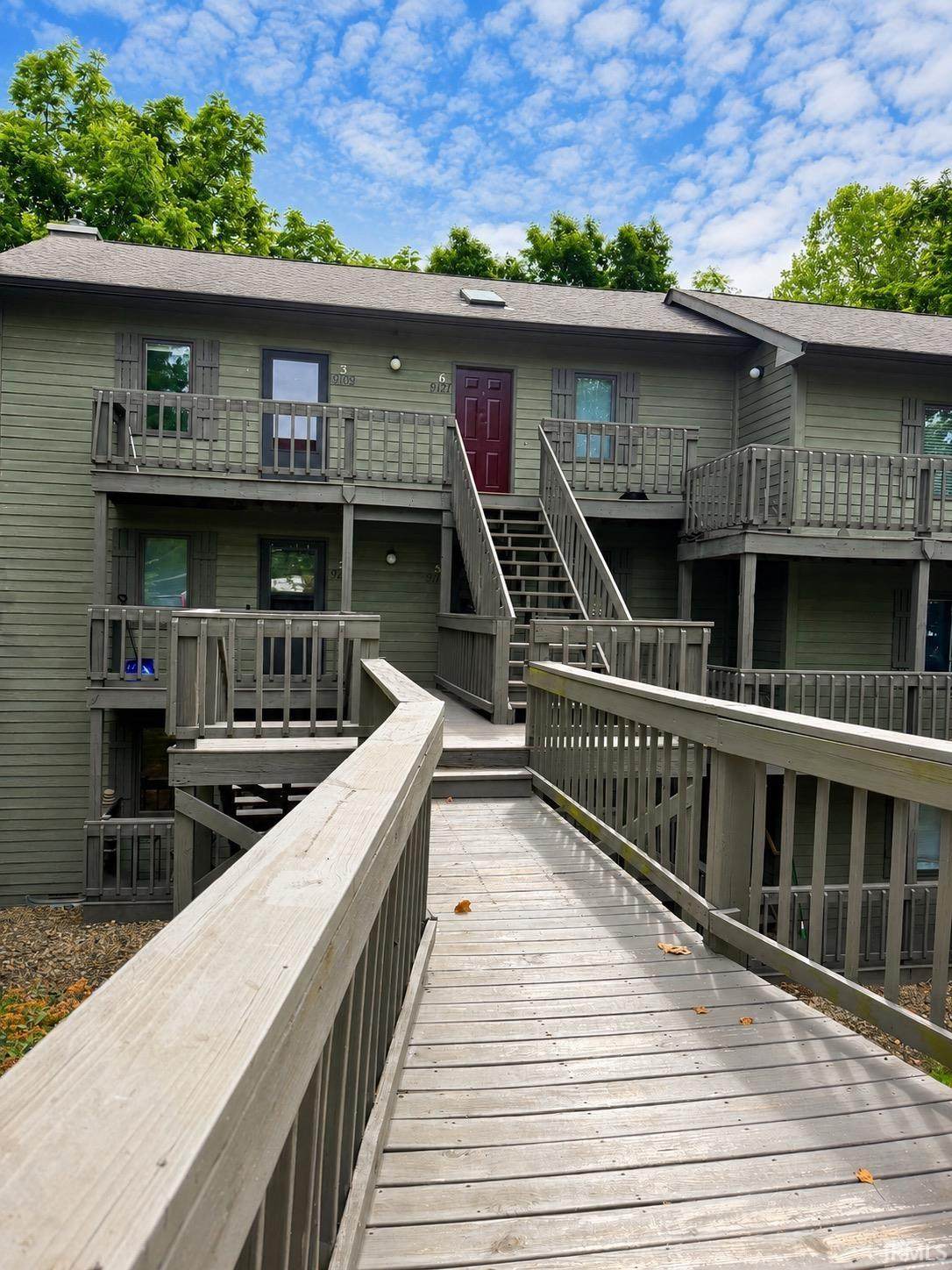 9117 Pointe Retreat Drive - Photo 1