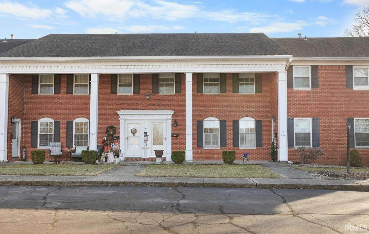 207 Forest Drive - Photo 1