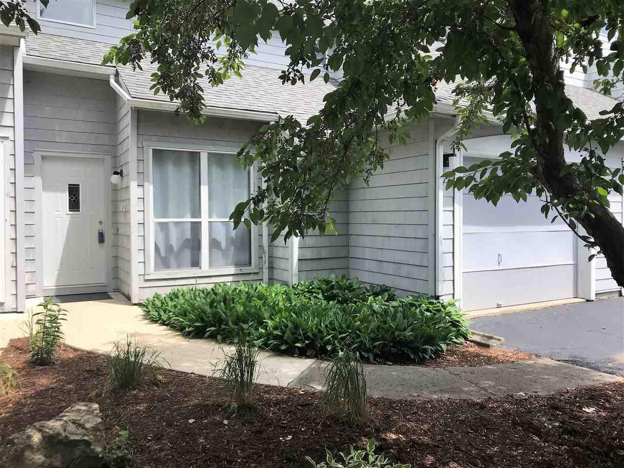 9732 Bay Pointe Lane - Photo 1