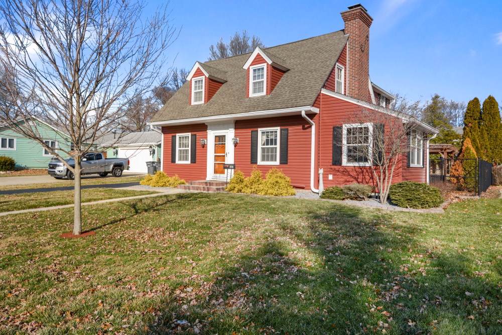1738 Walnut Street - Photo 1
