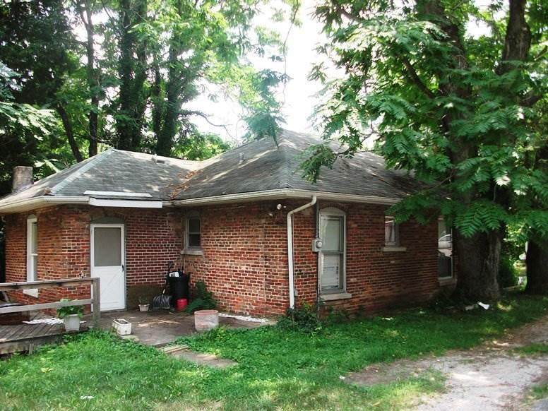 1624 7th Street - Photo 1
