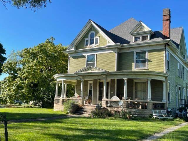 209 6th Street - Photo 1
