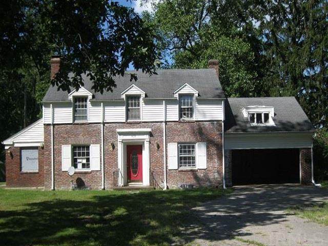 639 Water Street - Photo 1