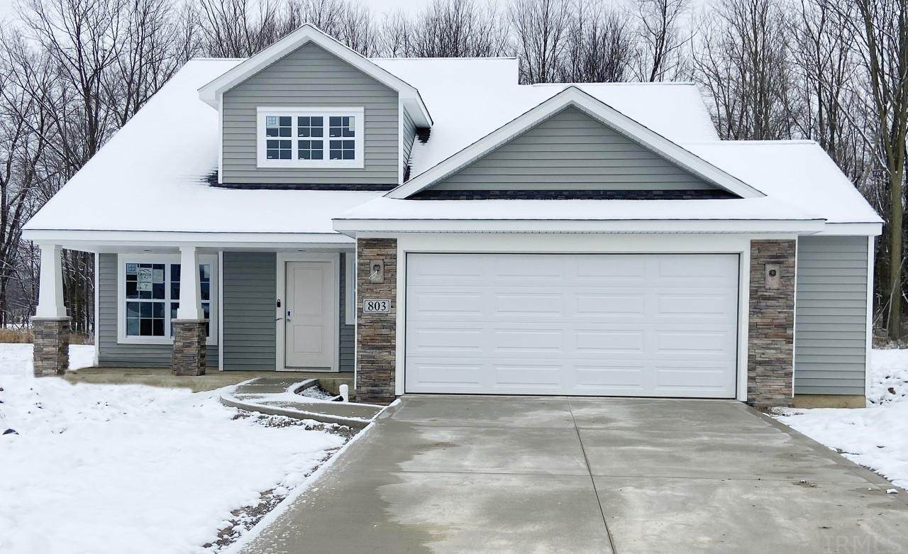 803 Knights Crossing - Photo 1