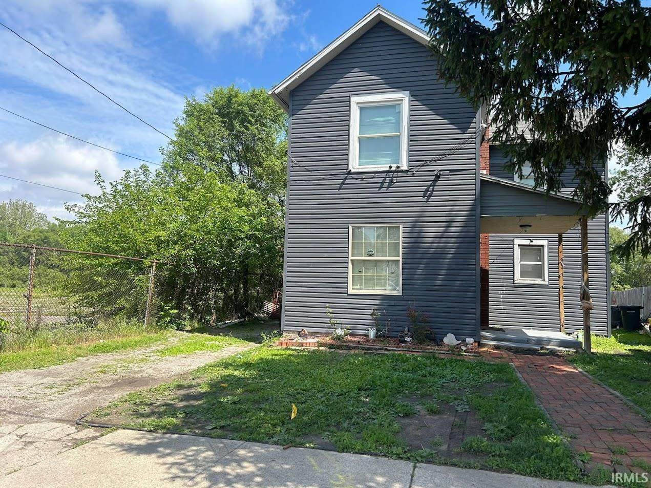 504 Washington Street - Photo 1