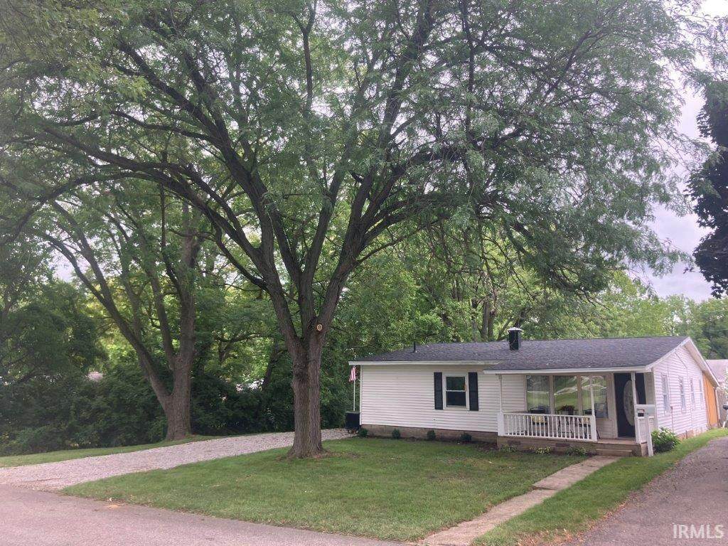 210 Gladstone Drive - Photo 1