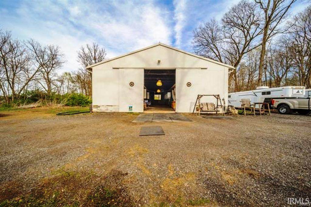 https://bt-photos.global.ssl.fastly.net/irmls/orig_boomver_1_202613563-2.jpg