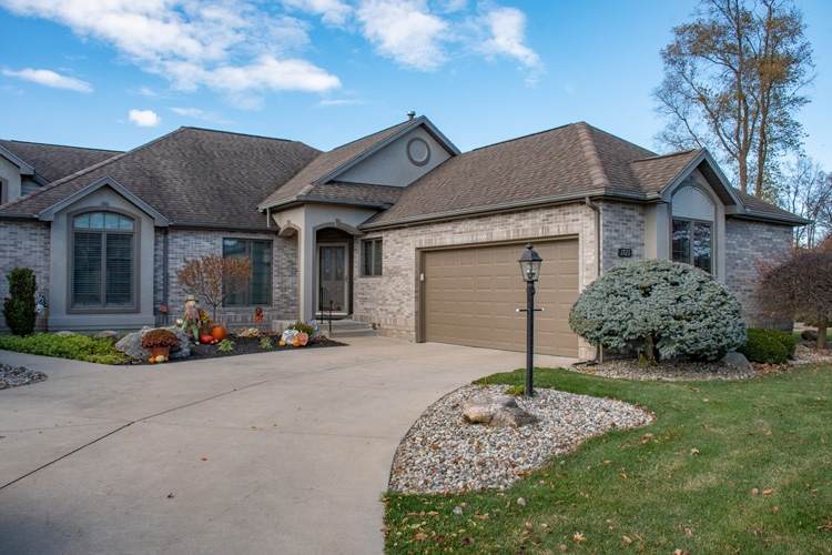 1725 Cobblestone Boulevard - Photo 1