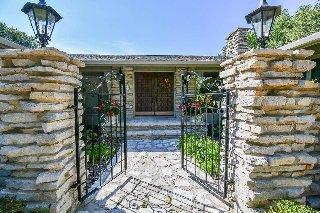 2300 Ellen Drive - Photo 1