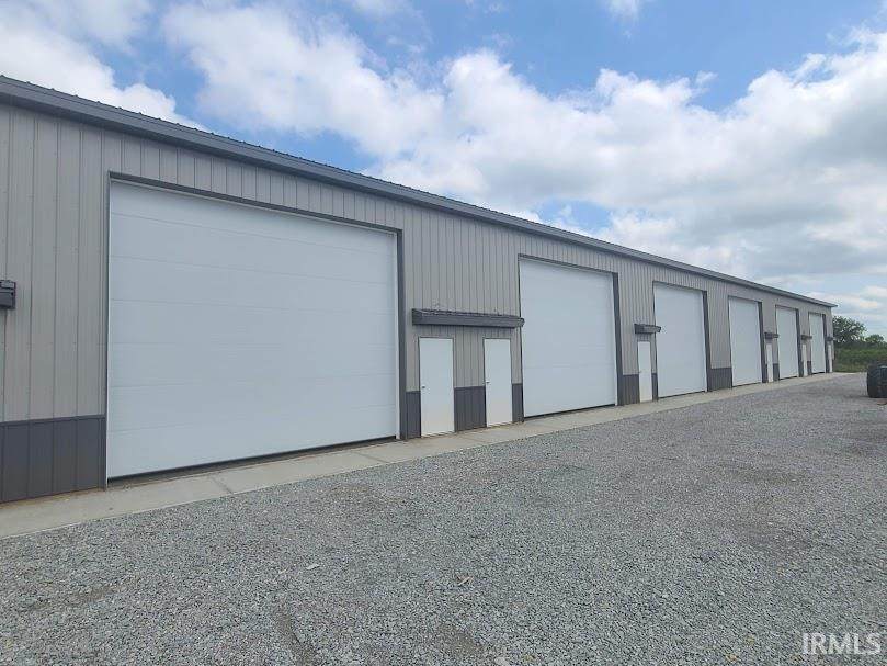 10208 S.R. 13 - Photo 1