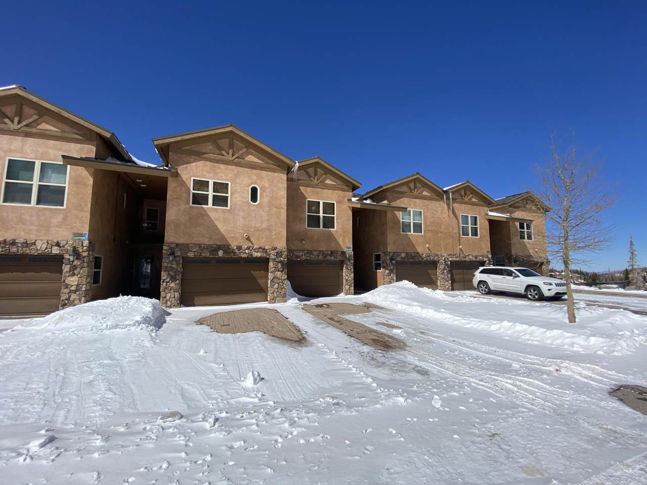 565 Vasels Rd. - Photo 1