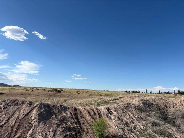 900 900 South - Photo 1