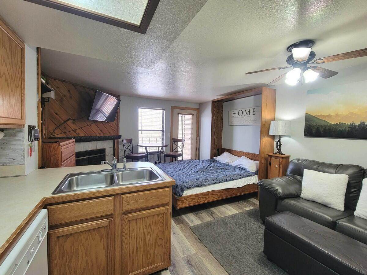 464 Hwy 143 - Photo 1