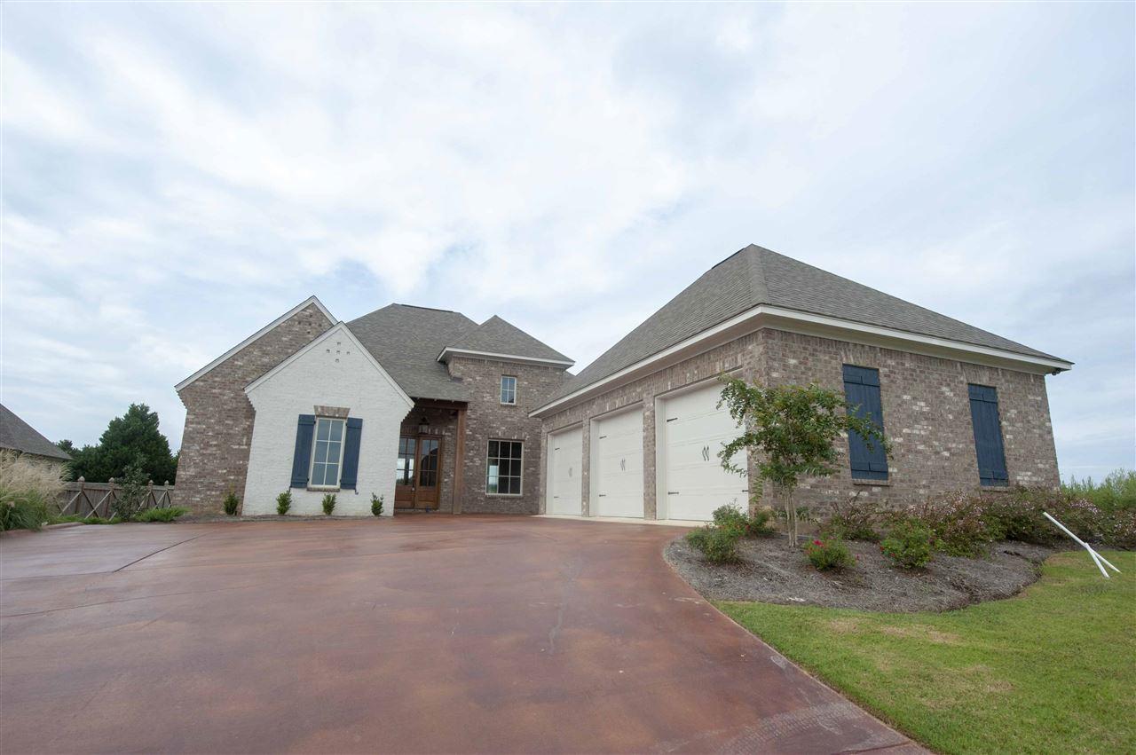 109 Genoa Dr - Photo 1