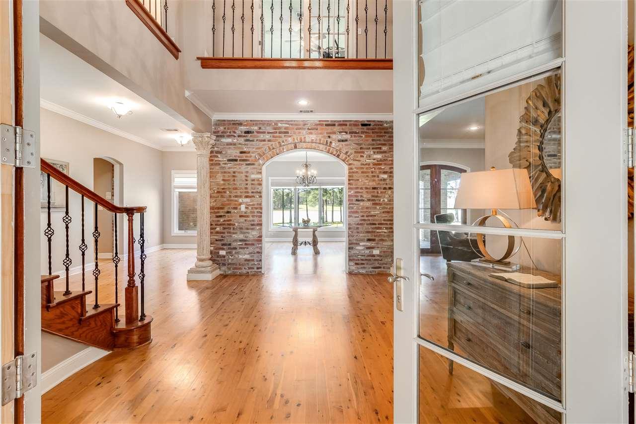 284 Lakeshire Pkwy - Photo 1