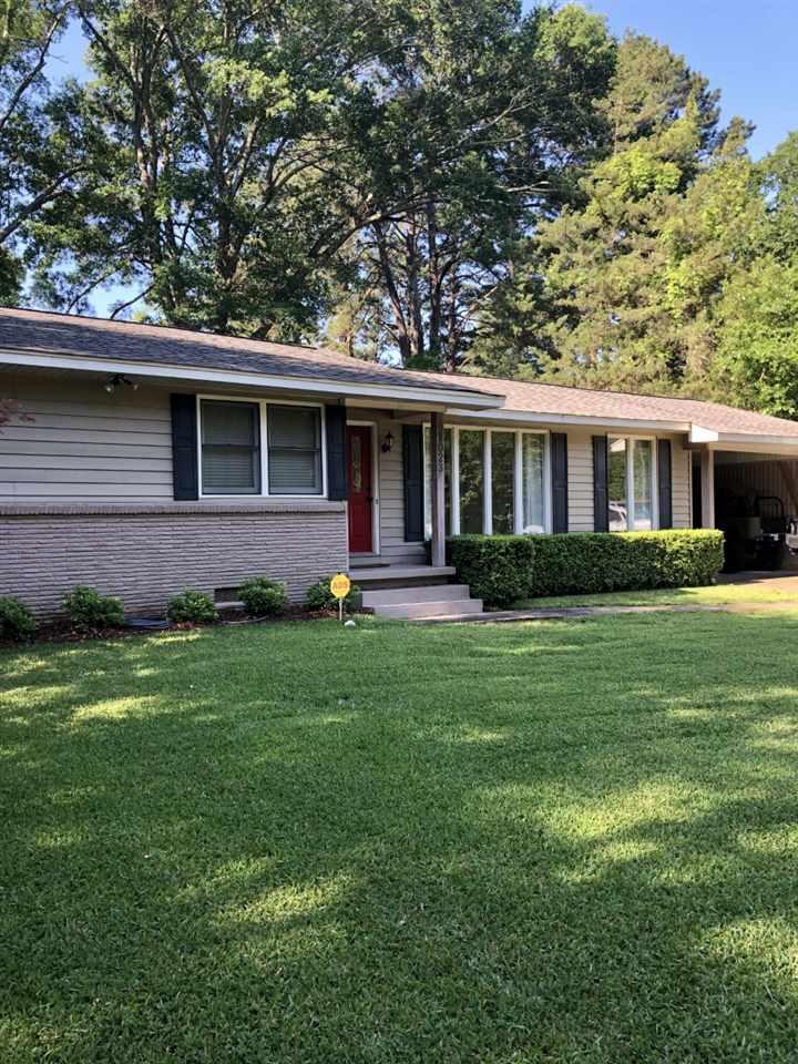 1023 Parkwood Pl - Photo 1