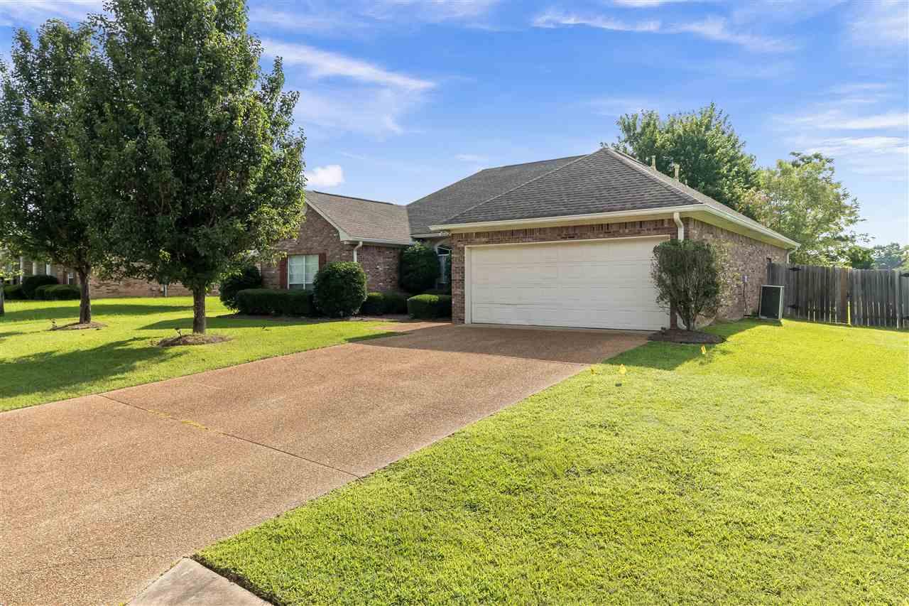 110 Ridgefield Dr - Photo 1