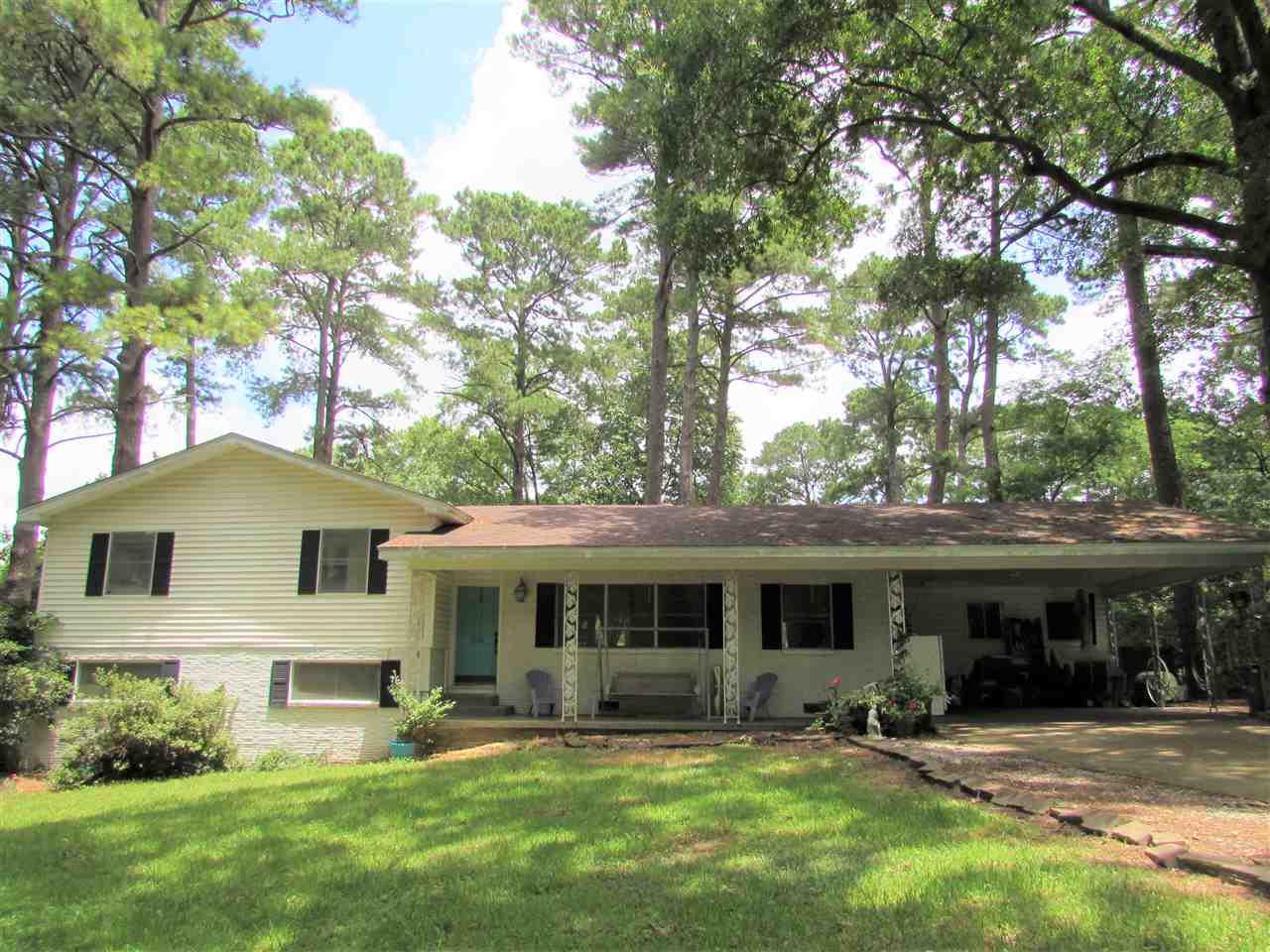 1746 Hillview Dr - Photo 1
