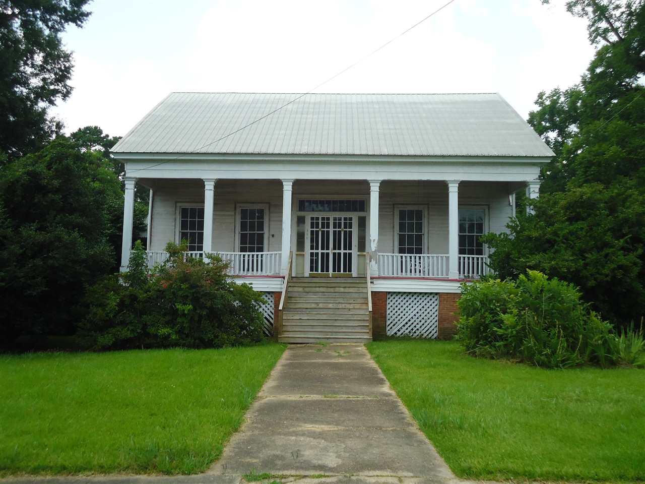 308 Marion Ave - Photo 1