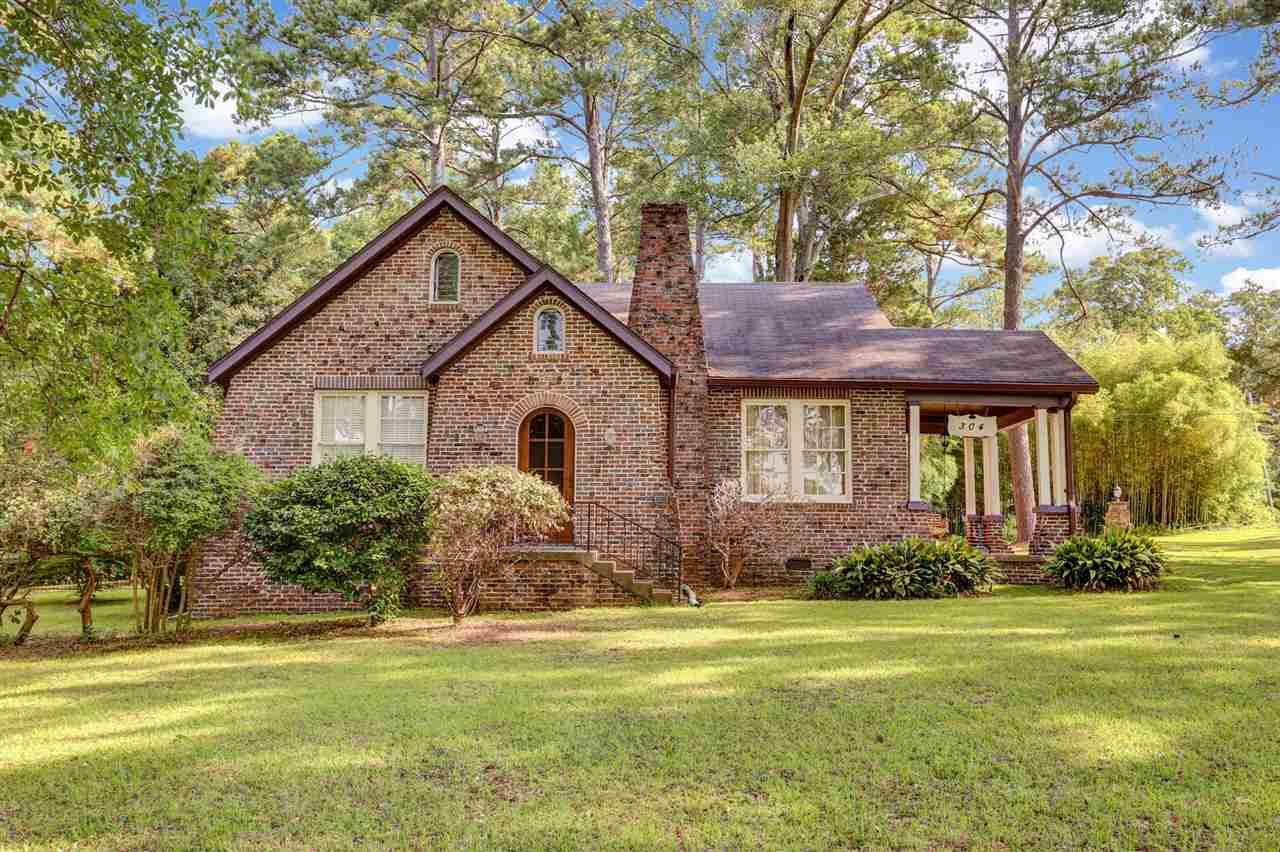 304 Alta Woods Blvd - Photo 1