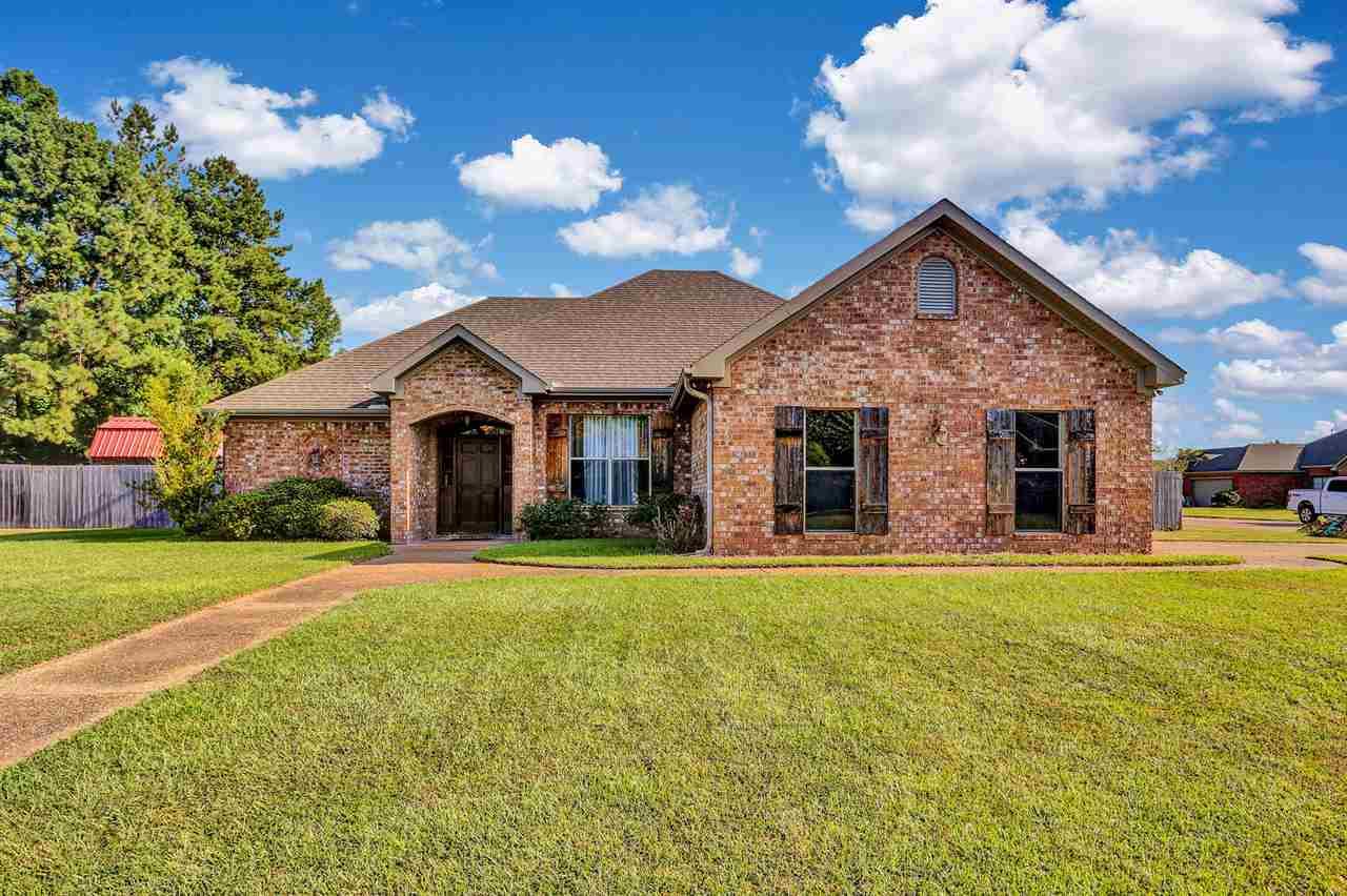 124 Carriage Ln - Photo 1