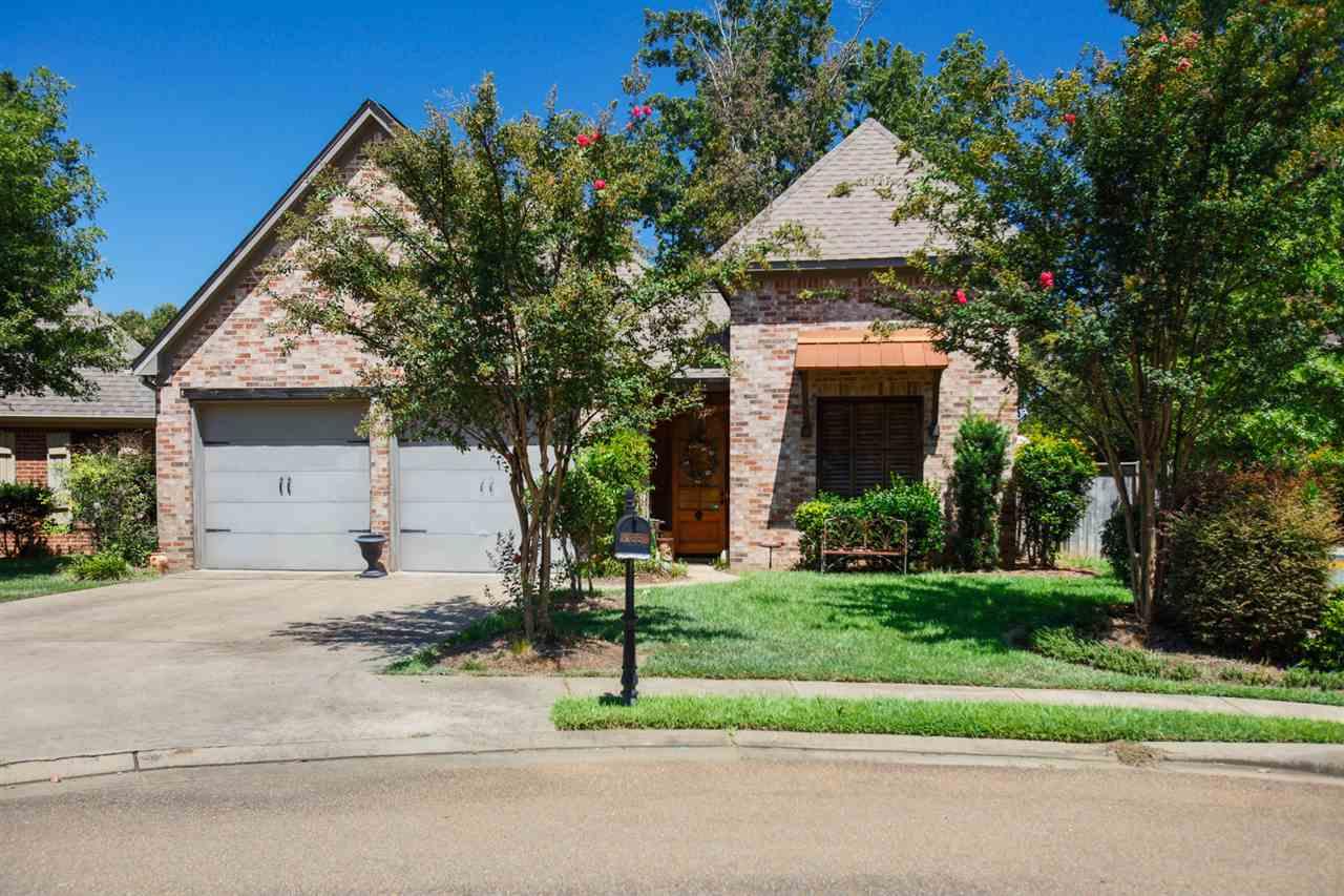 138 Hampton Chase - Photo 1