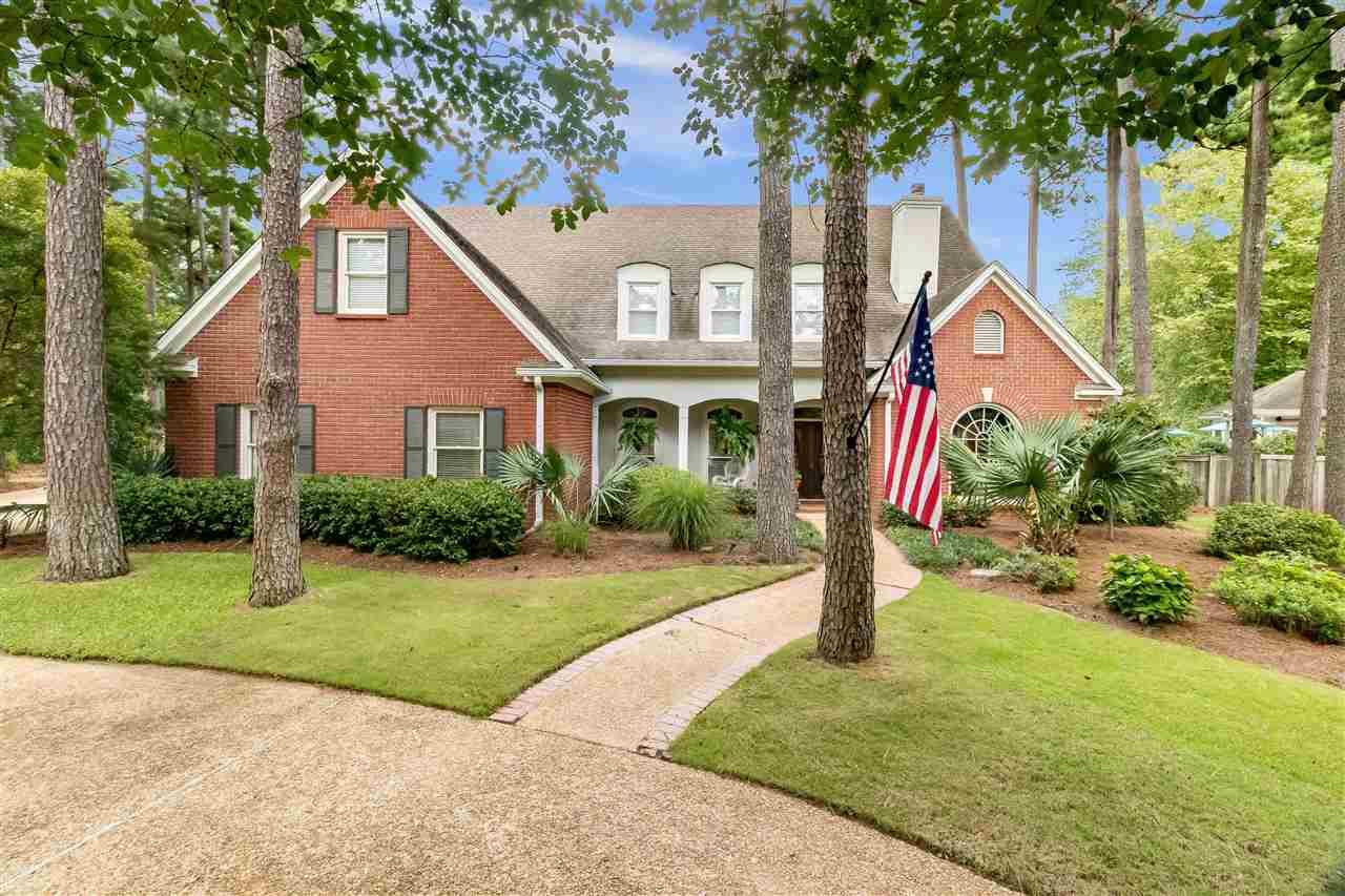213 Fairway Ln - Photo 1