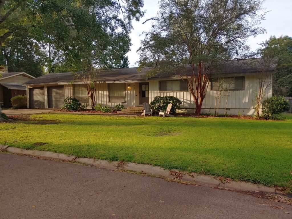 1444 Belle Glade St - Photo 1