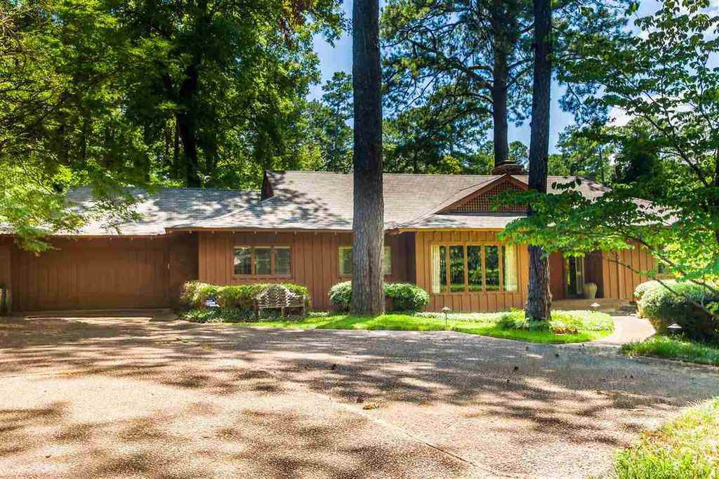 1437 Rebel Dr - Photo 1